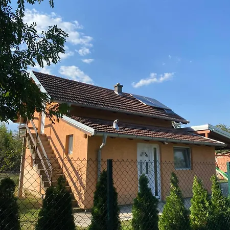 Vikendica Na Dan *