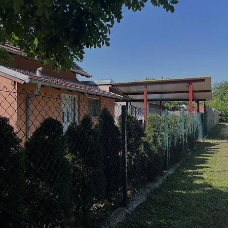 Casa de Férias Vikendica Na Dan Novi Sad