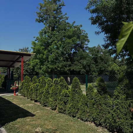 Vikendica Na Dan Casa de Férias Novi Sad
