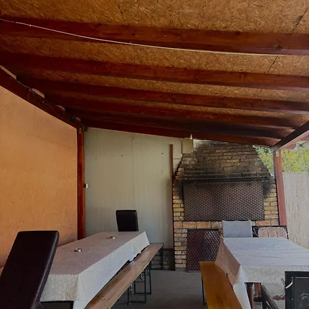 Vikendica Na Dan Novi Sad