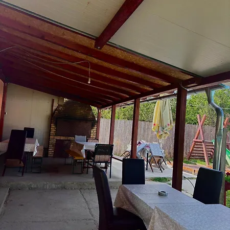 Vikendica Na Dan Casa de Férias